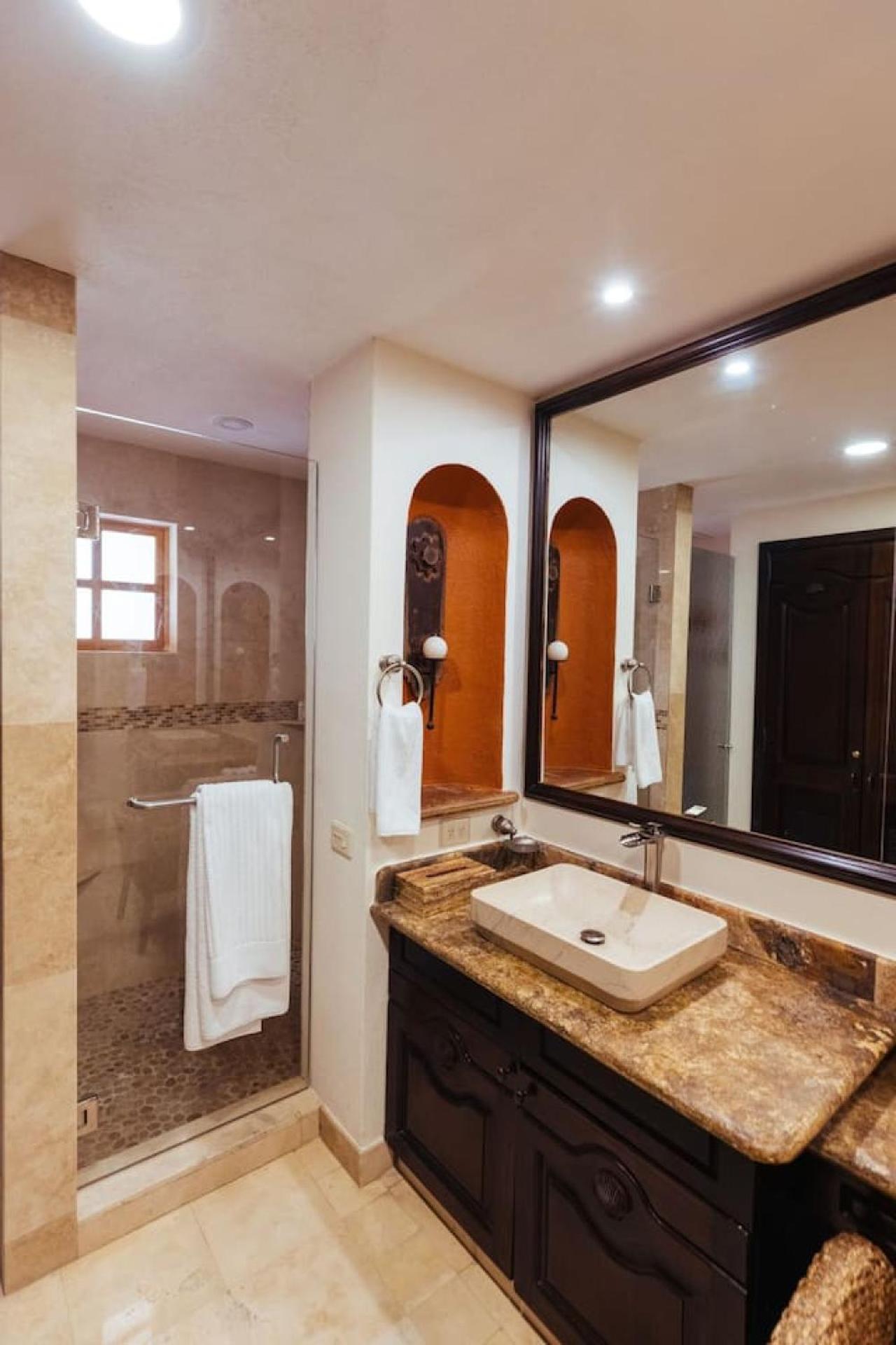 Beachfront, Premium Ocean View, Vle 1305 Сasa de vacaciones *