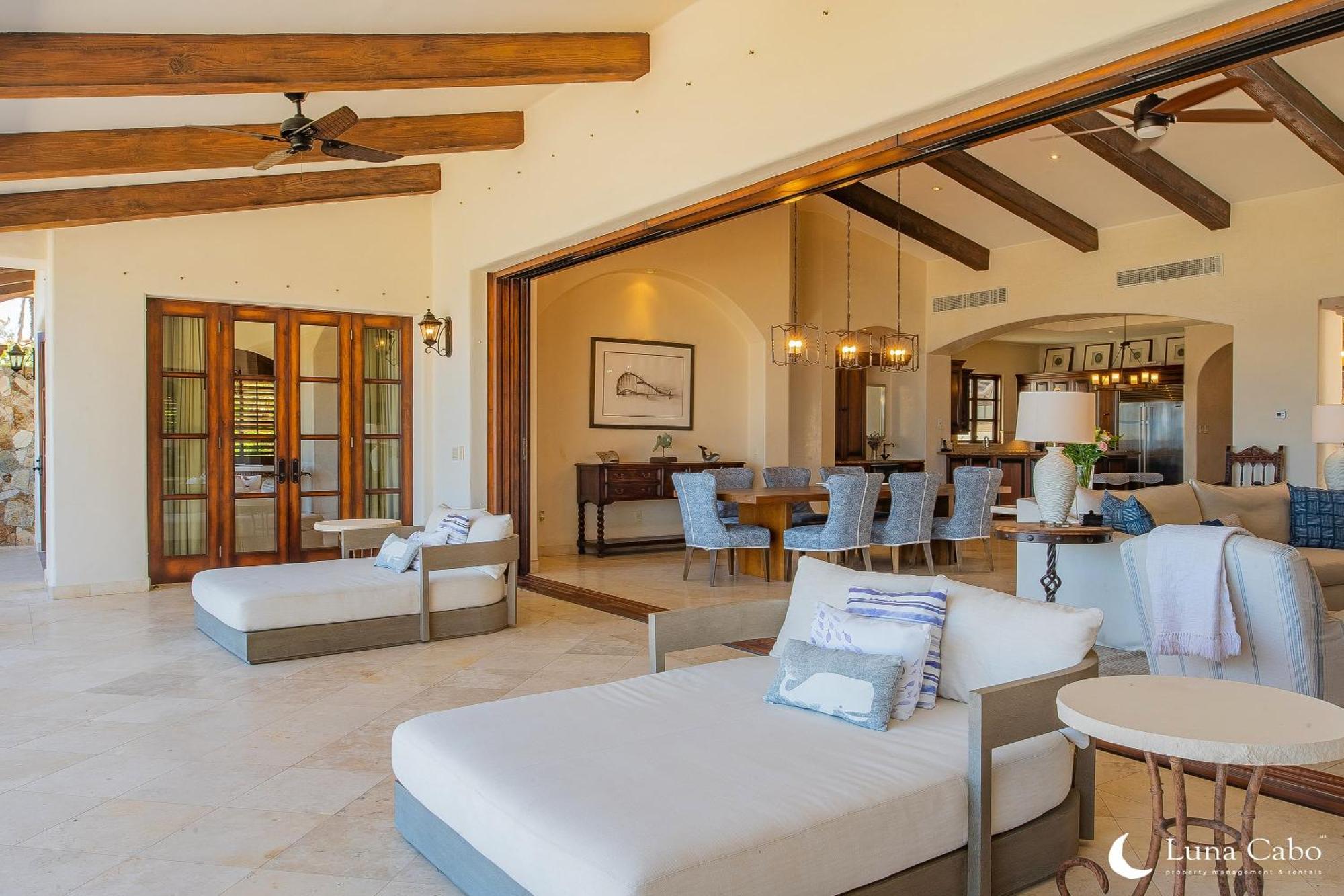 Seaside Escape With Stunning Views & Private Pool Holiday home