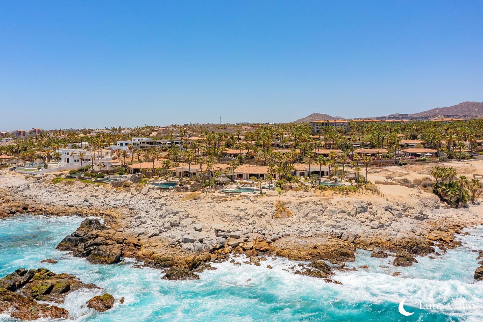 Holiday home Seaside Escape With Stunning Views & Private Pool