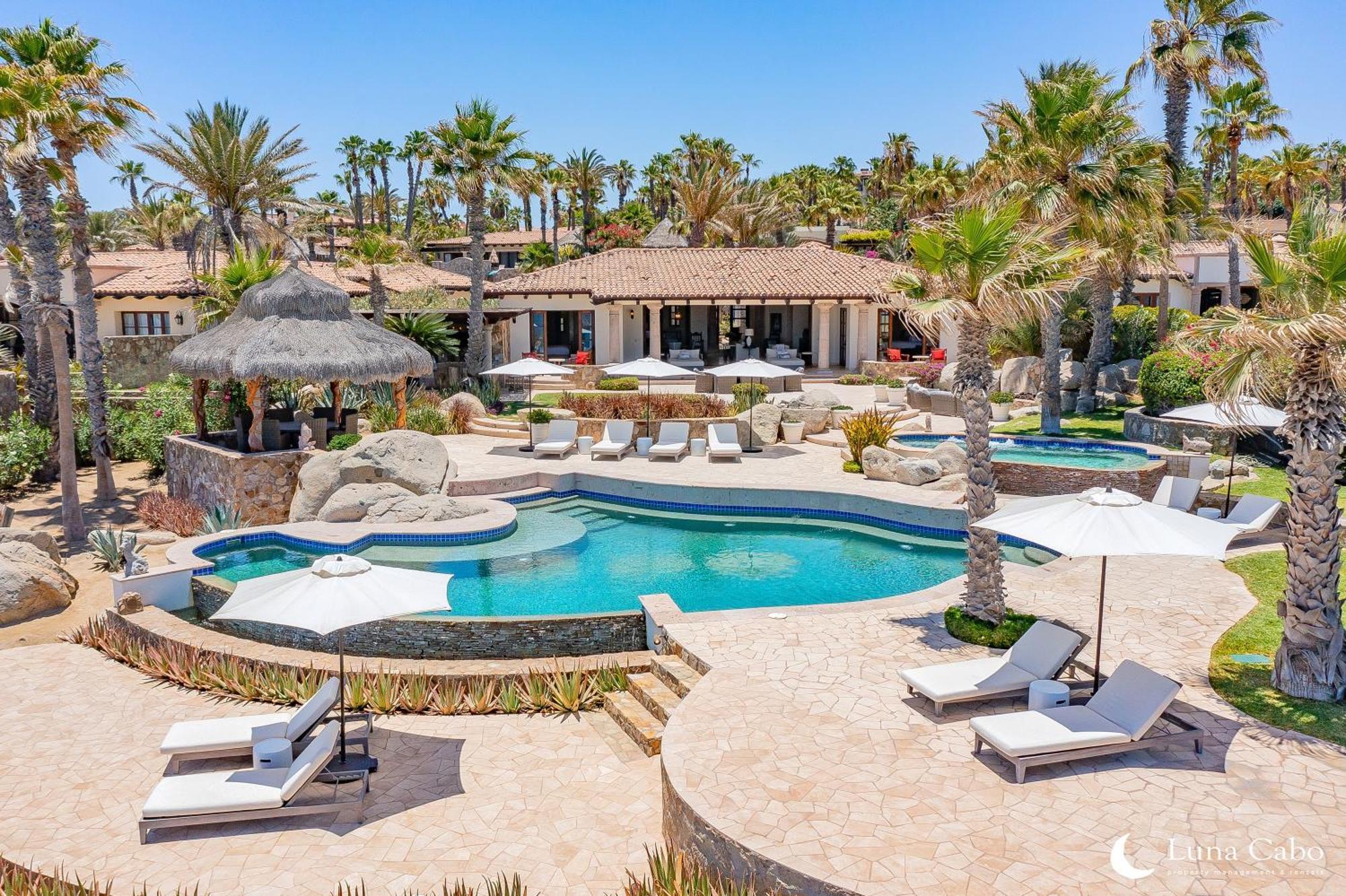 Holiday home Seaside Escape With Stunning Views & Private Pool *