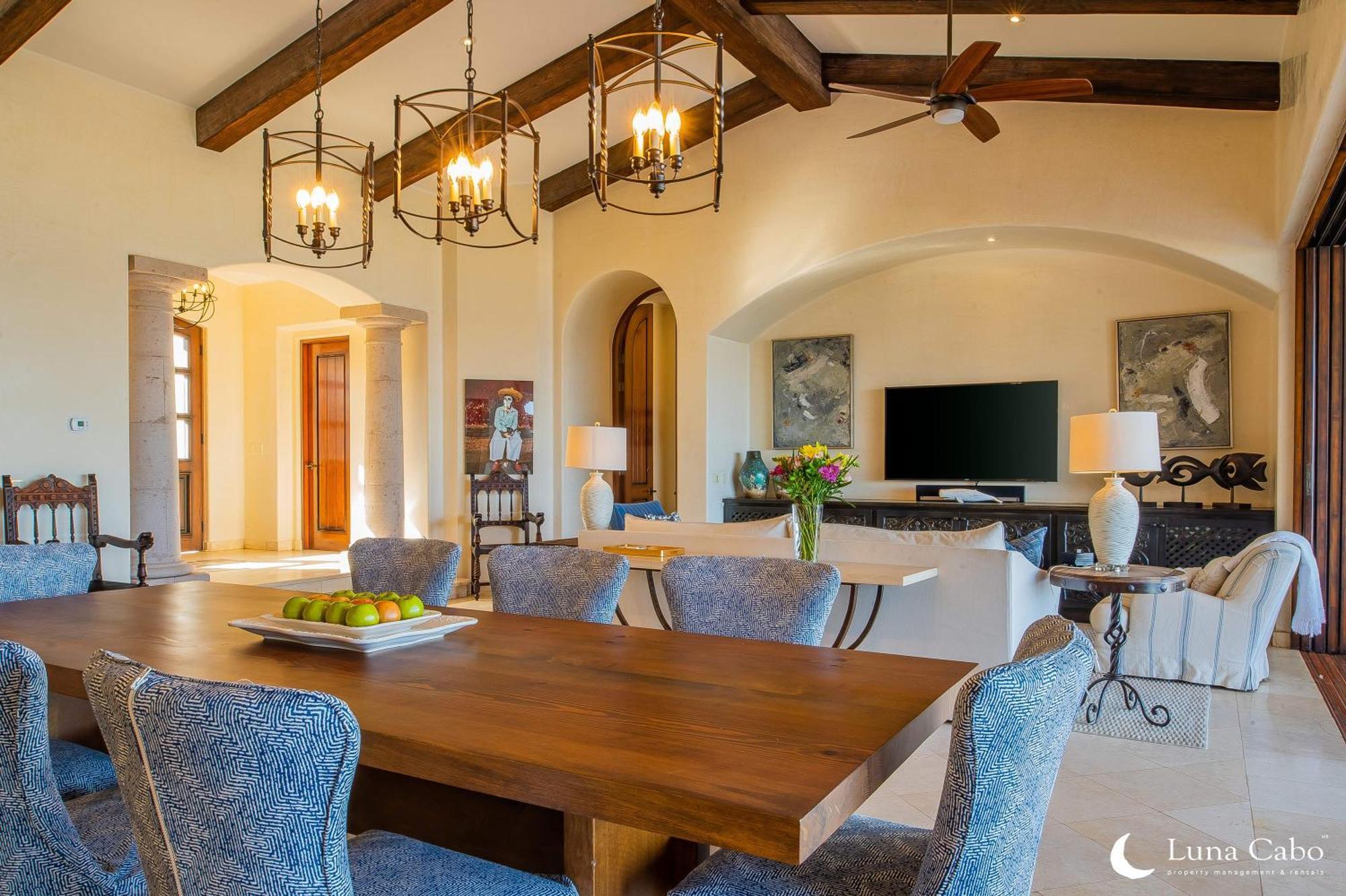 Seaside Escape With Stunning Views & Private Pool *