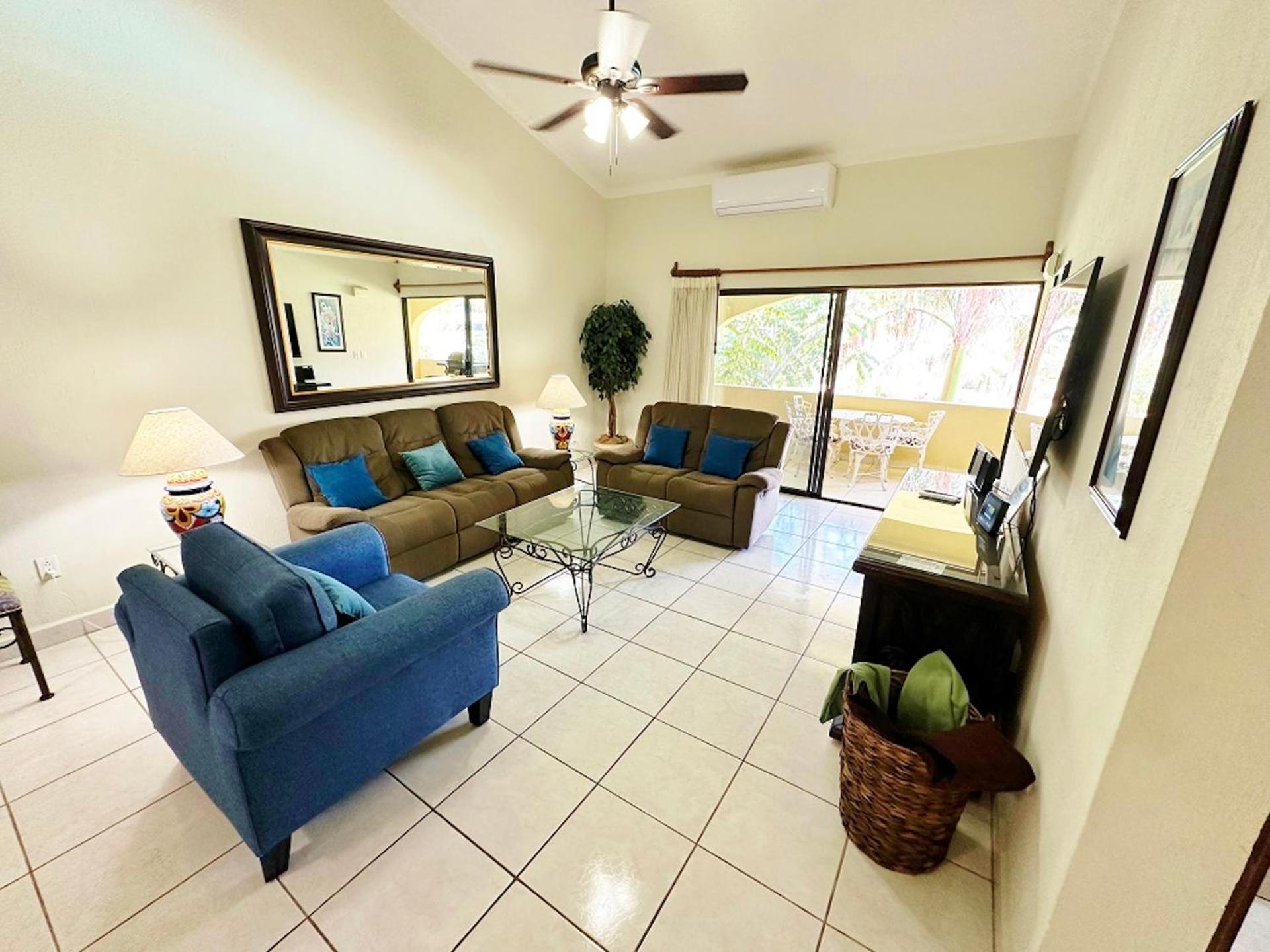 Walk Everywhere 2br2ba Valuecabocondo Is It!