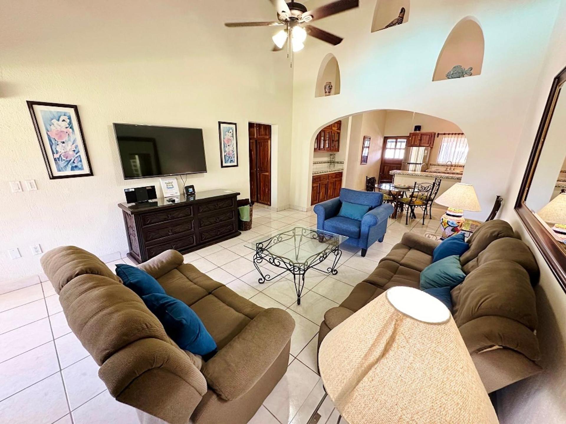 Apartment Walk Everywhere 2br2ba Valuecabocondo Is It!