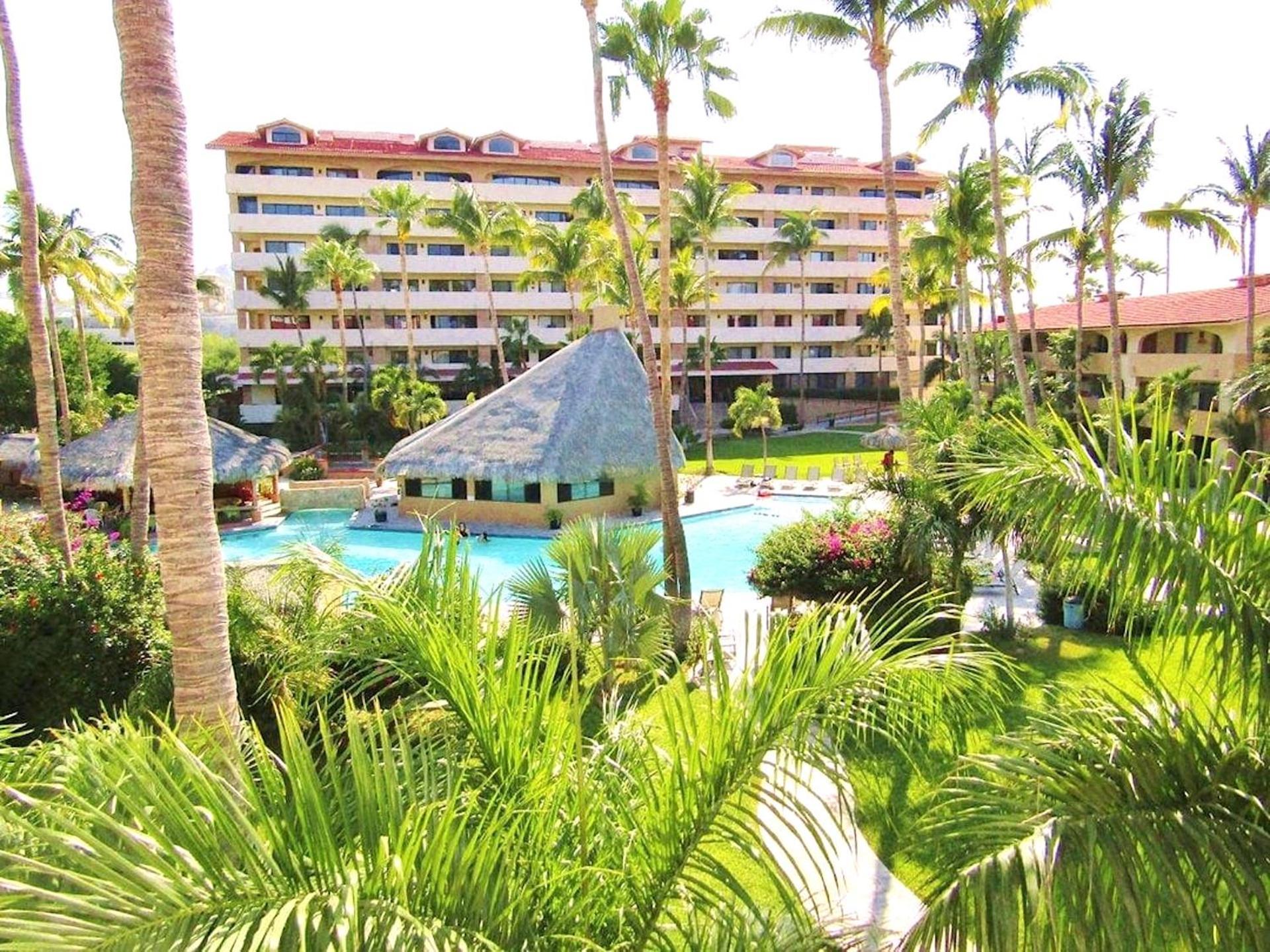 Walk Everywhere 2br2ba Valuecabocondo Is It! Apartment