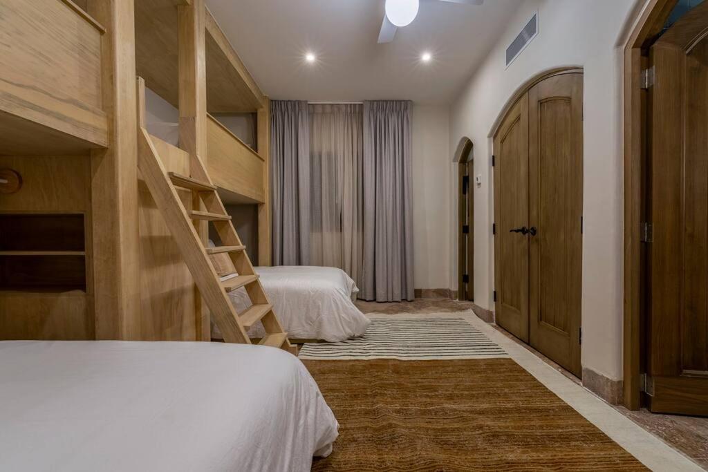 Villa Casa La Pinata 7br - Concierge And Maid Included