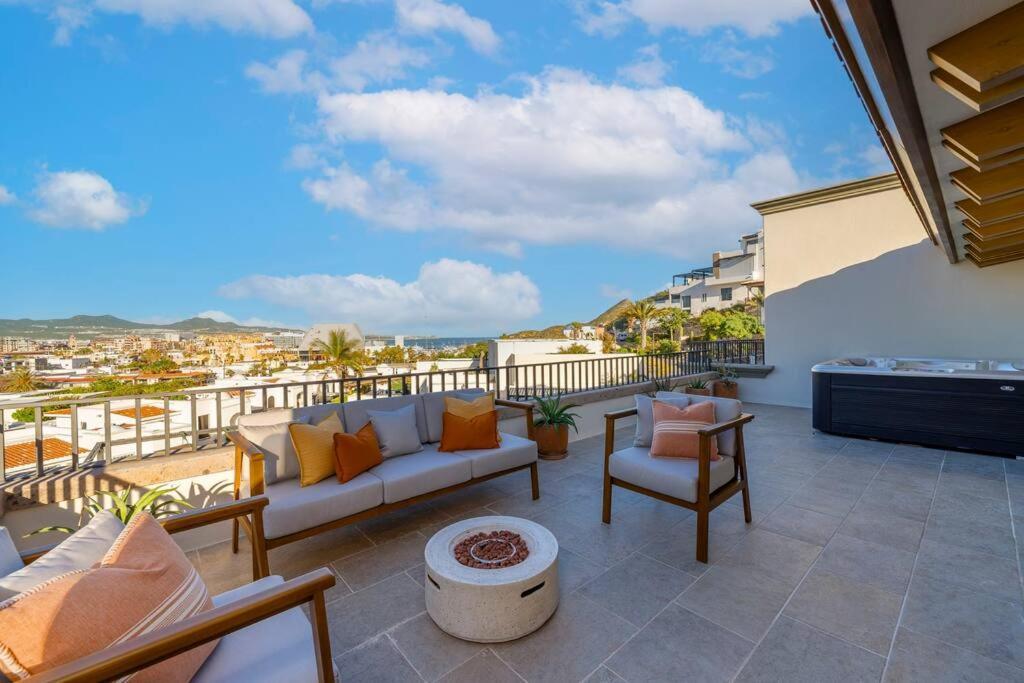 Casa La Pinata 7br - Concierge And Maid Included Villa Cabo San Lucas