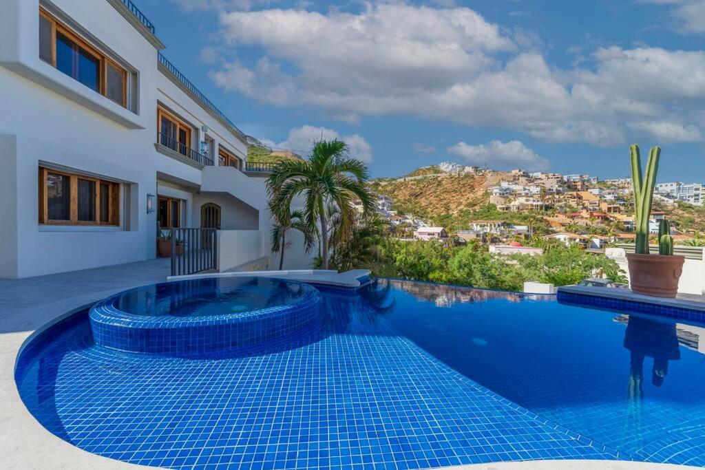 Casa La Pinata 7br - Concierge And Maid Included