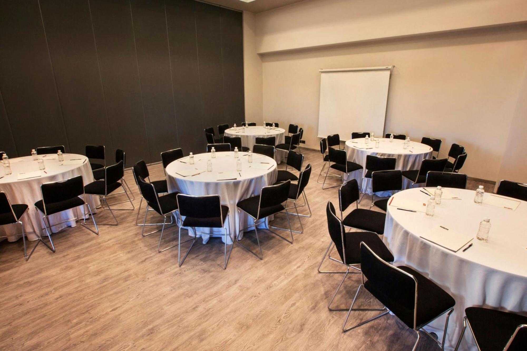 Hotel Express By Marriott 4*