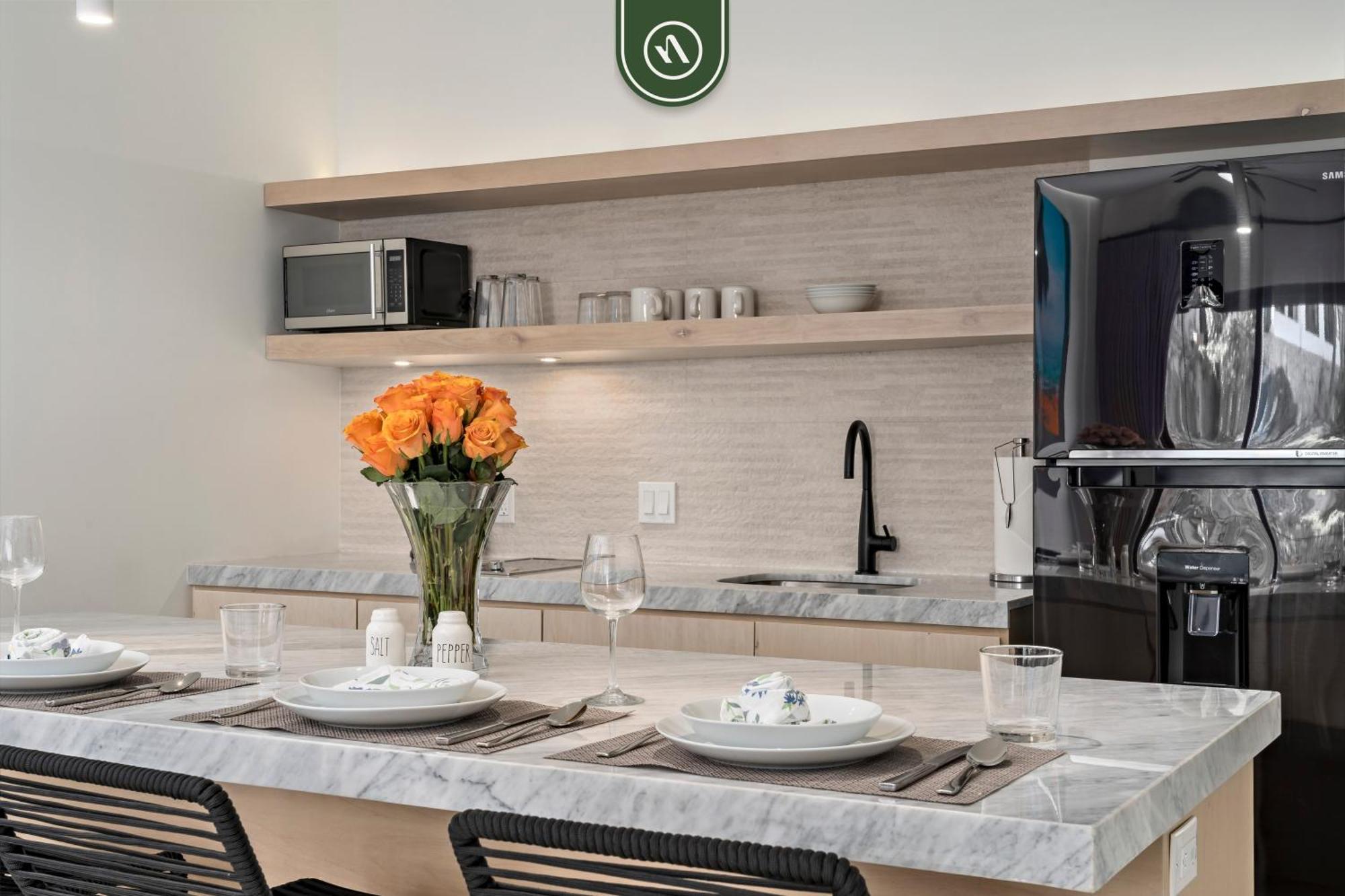Near Marina - Downtown - Pool - King Apartamento Cabo San Lucas