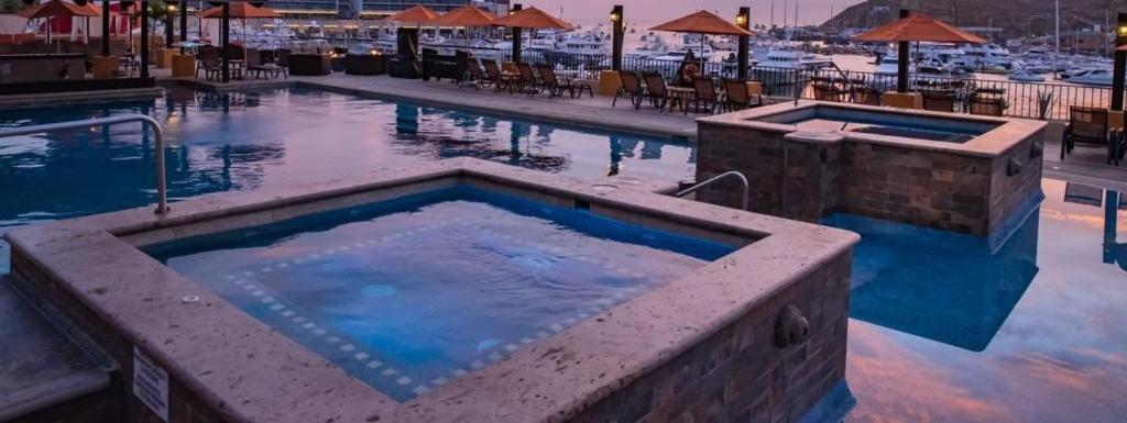 Cabo Js Harbour Resort *