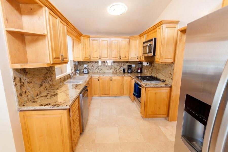 3br 3ba Cabo With Pool Bbq Near Town And Marina *