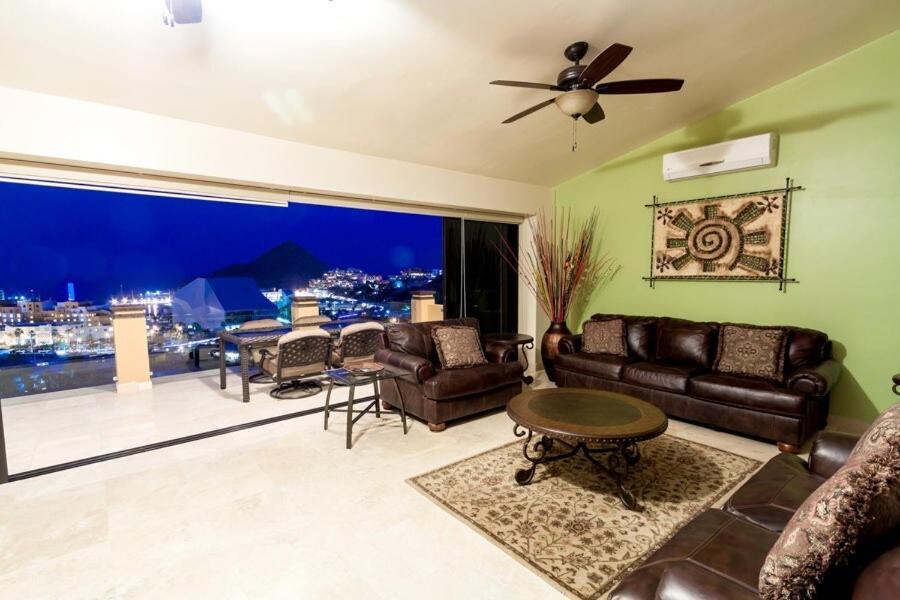 3br 3ba Cabo With Pool Bbq Near Town And Marina
