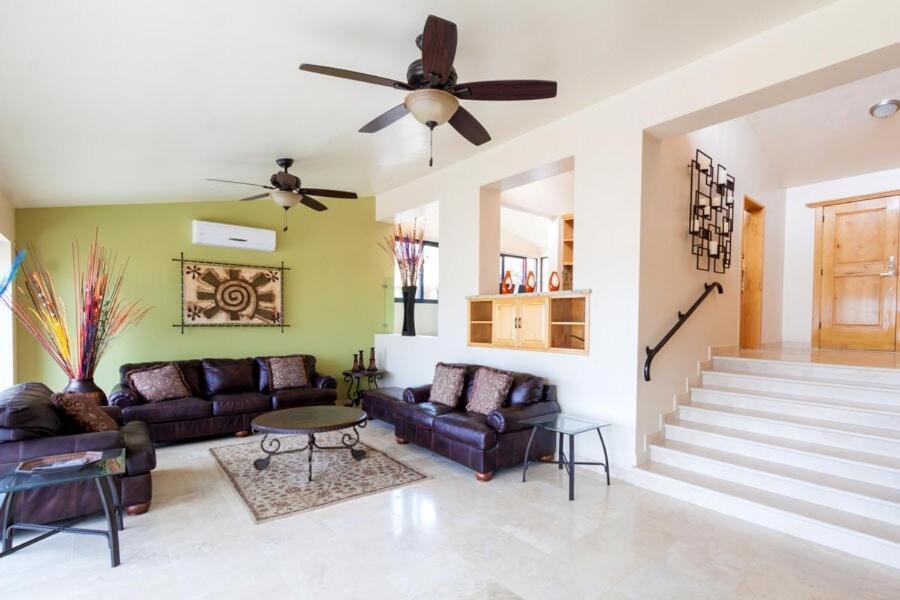 3br 3ba Cabo With Pool Bbq Near Town And Marina Villa *