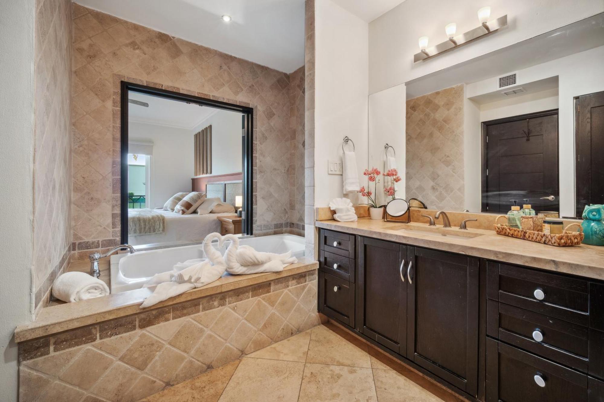 Perfect Location Relax In Style Minutes From Apartment Cabo San Lucas