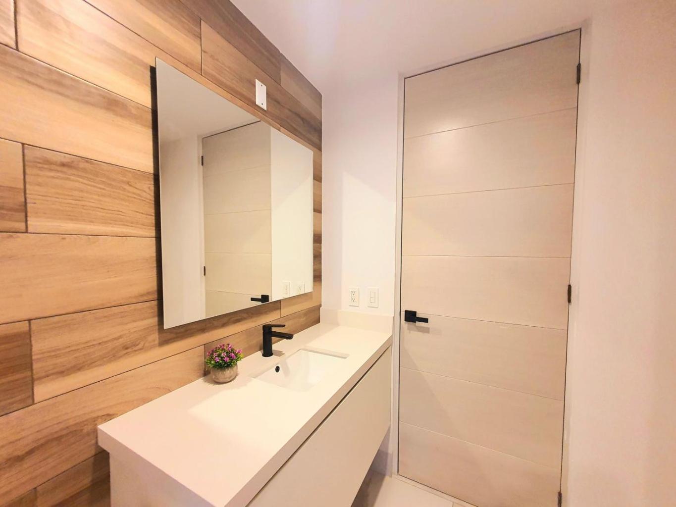 Amaterra 304d Seaside Luxe Apartment *