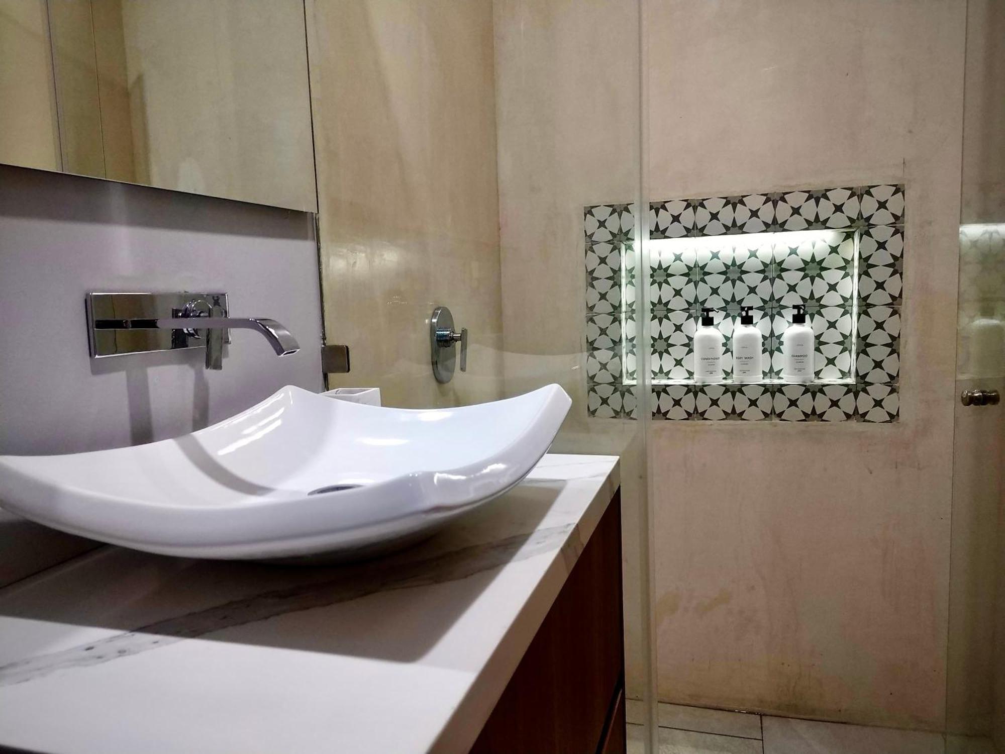 1st Floor Sea Views And Rooftop Access To The Views In Cabo Apartment