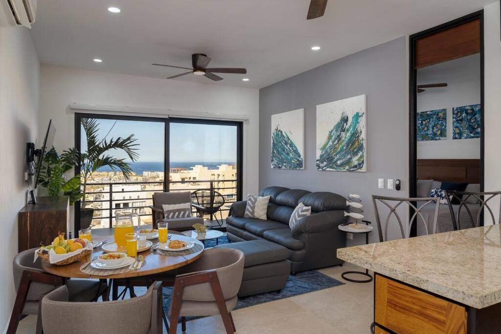 Casa Panorama - Modern New Condo, Amazing Views!