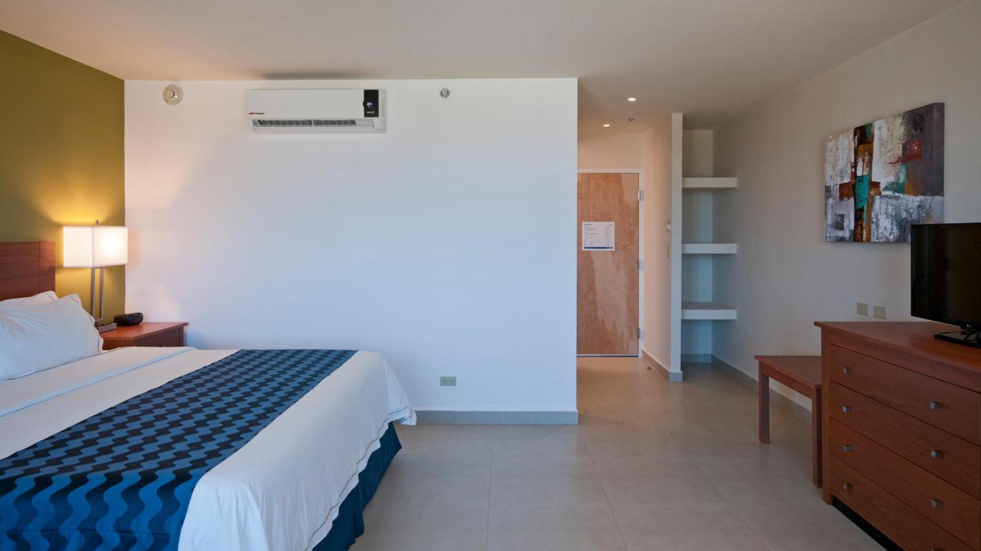 Express By Ihg Resort Cabo San Lucas