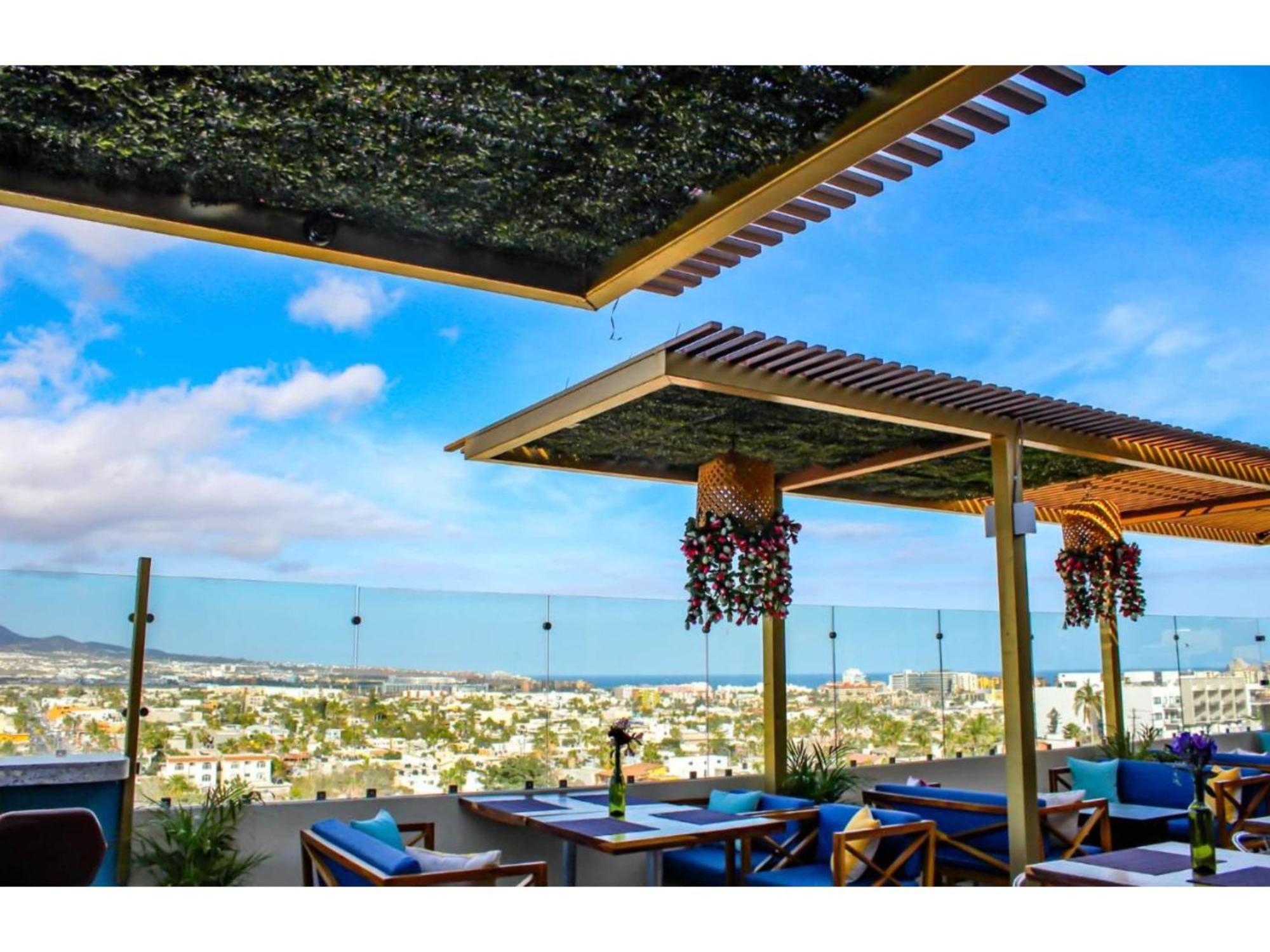 Collection O Morgan Center, Cabos Hotel
