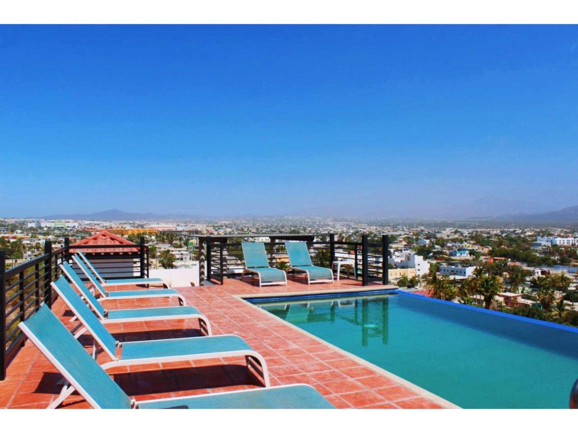 Collection O Morgan Center, Cabos