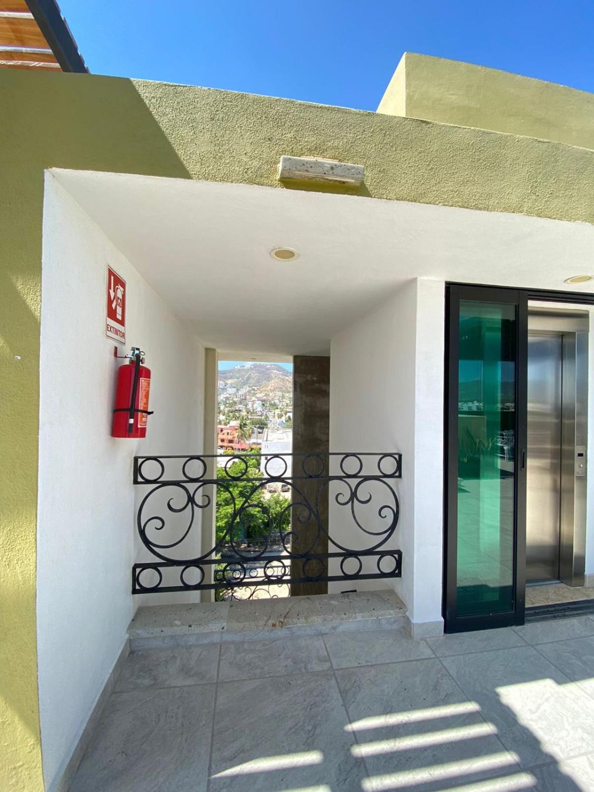 Stunning Downtown Cabo 2 Apartamento *