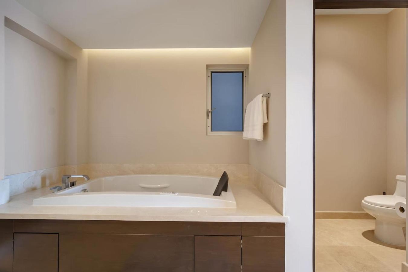 Ocean View 2 Infinity Pools Pedregal 3 King Bed *