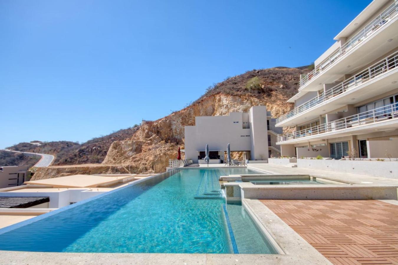 Ocean View 2 Infinity Pools Pedregal 3 King Bed *