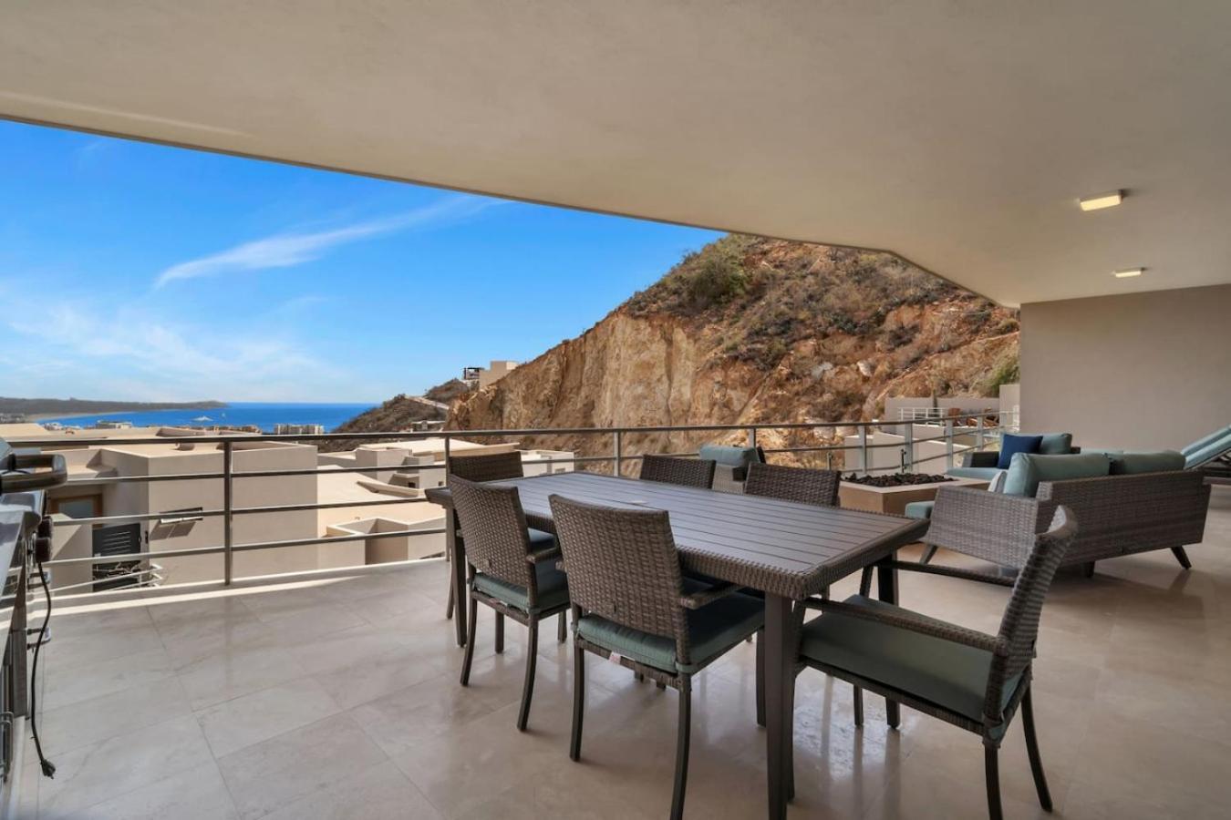 Ocean View 2 Infinity Pools Pedregal 3 King Bed Holiday home