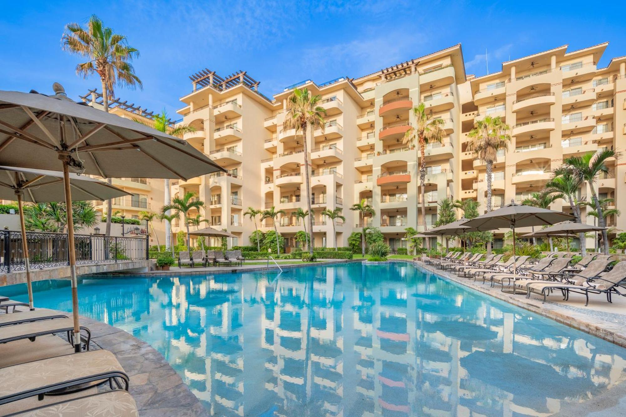 La & Resort Cabo San Lucas