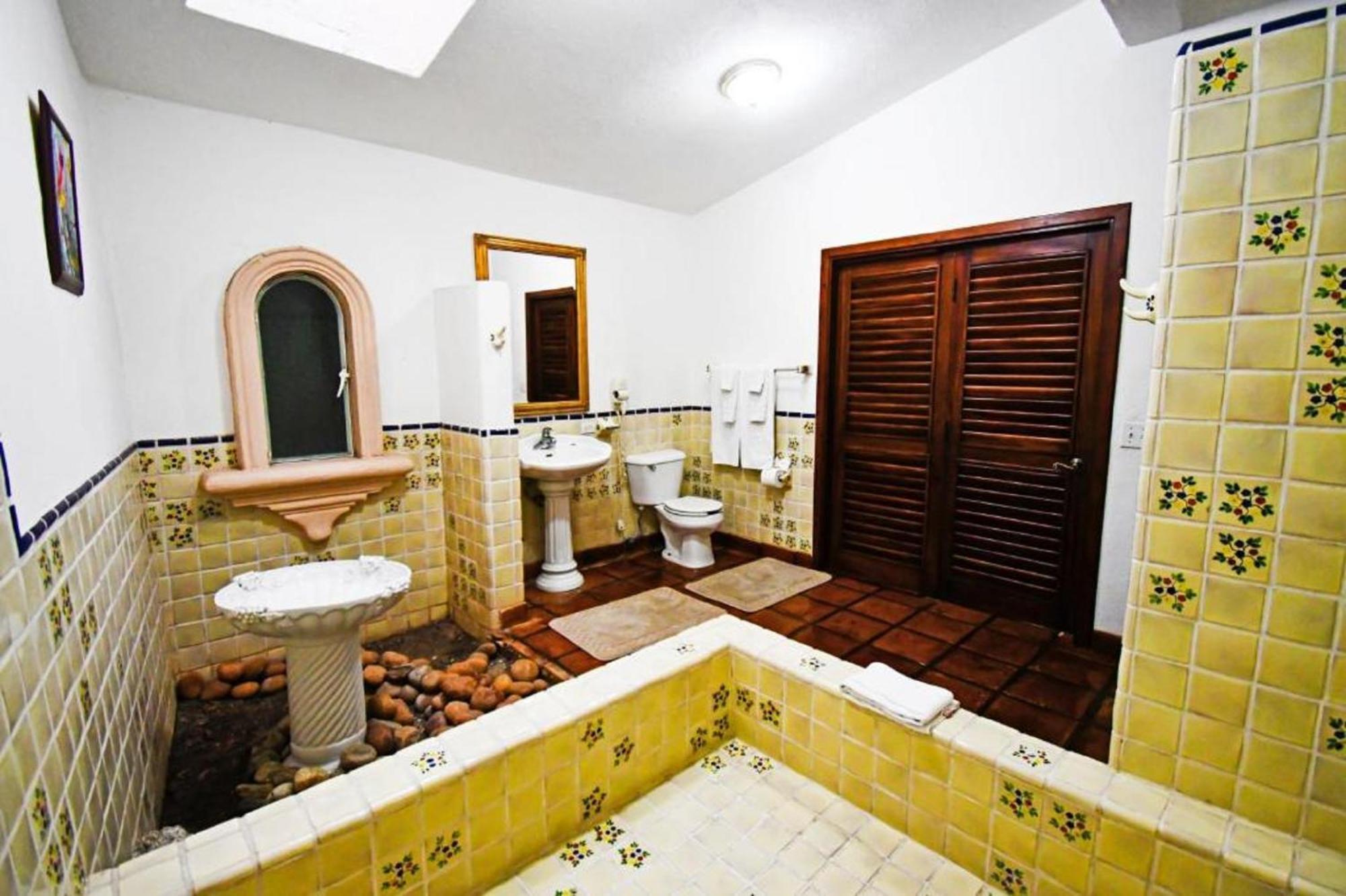 Collection O Casa Bella Boutique, Cabo San Lucas
