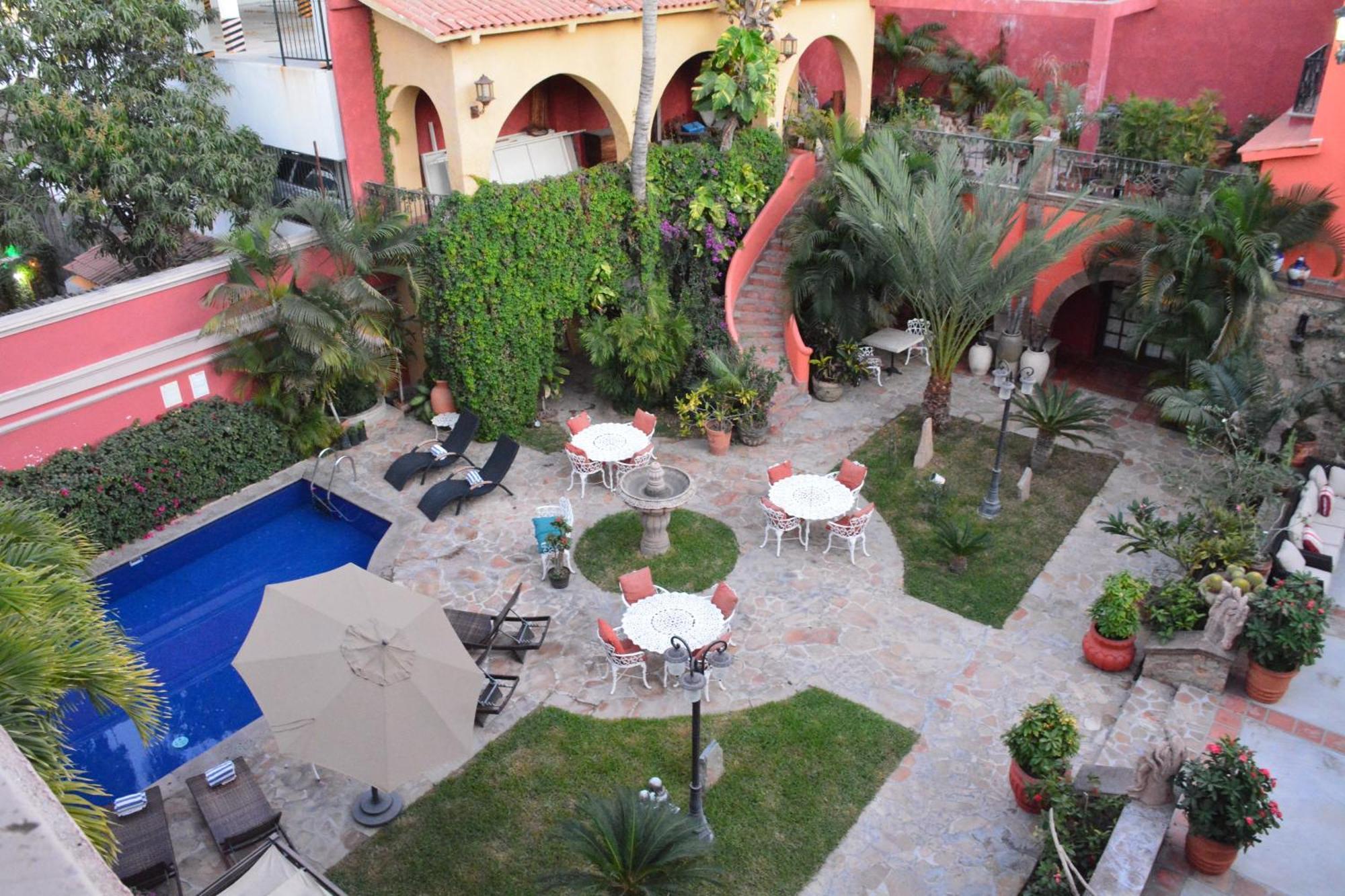 Collection O Casa Bella Boutique,
