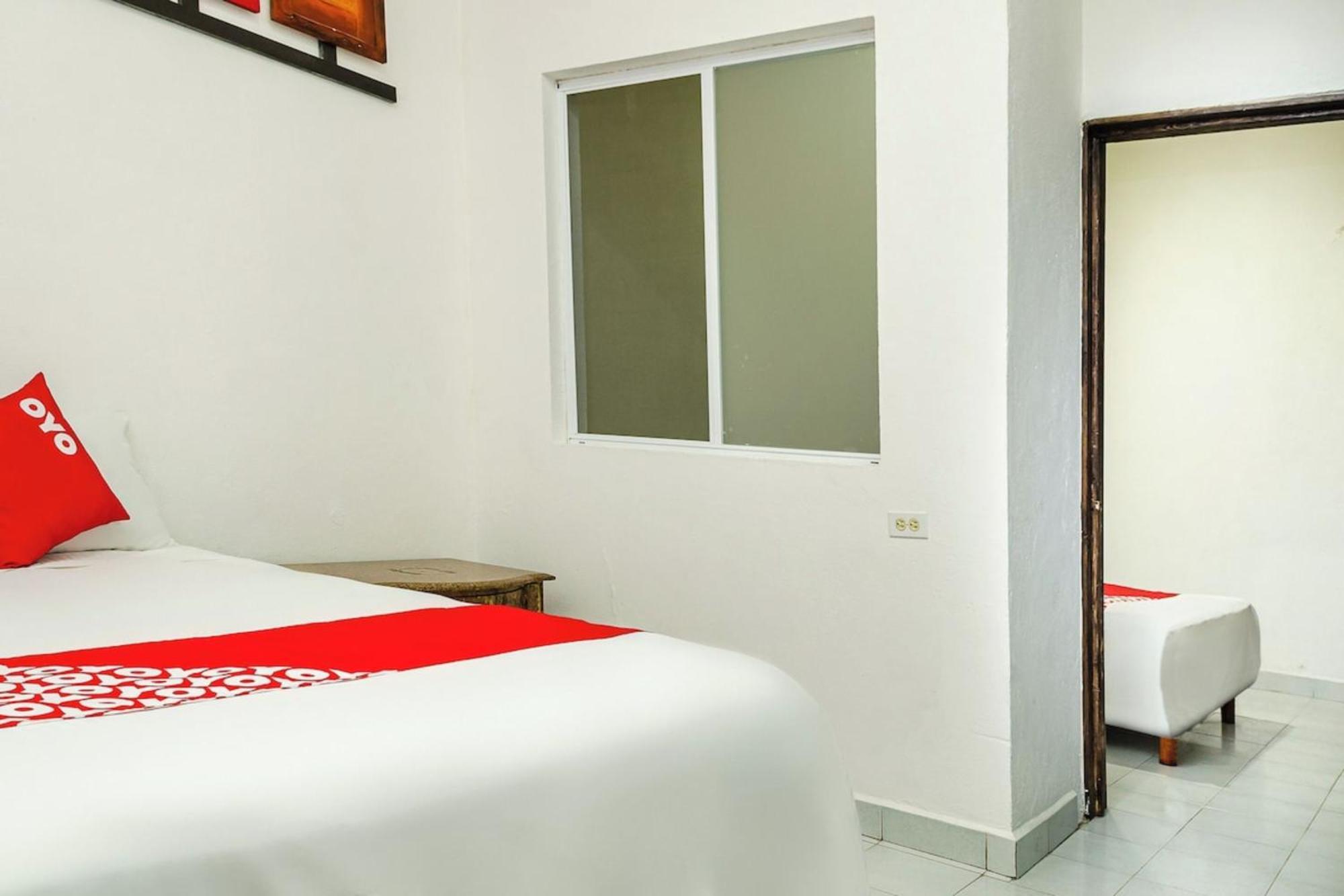 Oyo Cabo Del Sur, Hotel