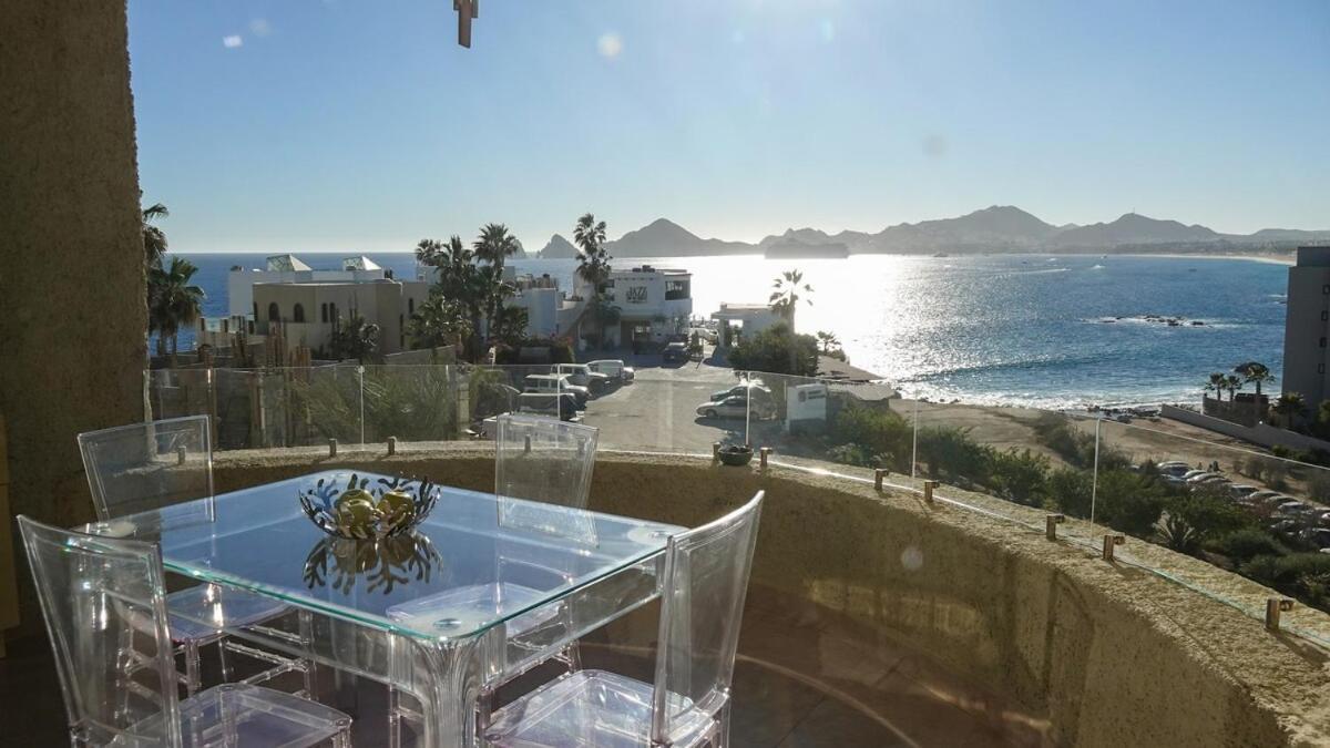 Romantic Escape With View Of The Iconic Cabo Arch! Apartment