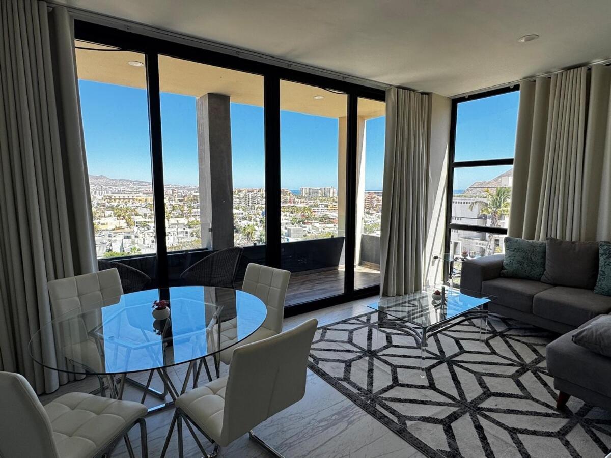 Only 5 Minutes To Downtown With Beautiful View ! *