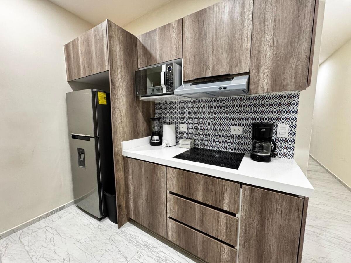 Apartamento Only 5 Minutes To Downtown With Beautiful View ! *