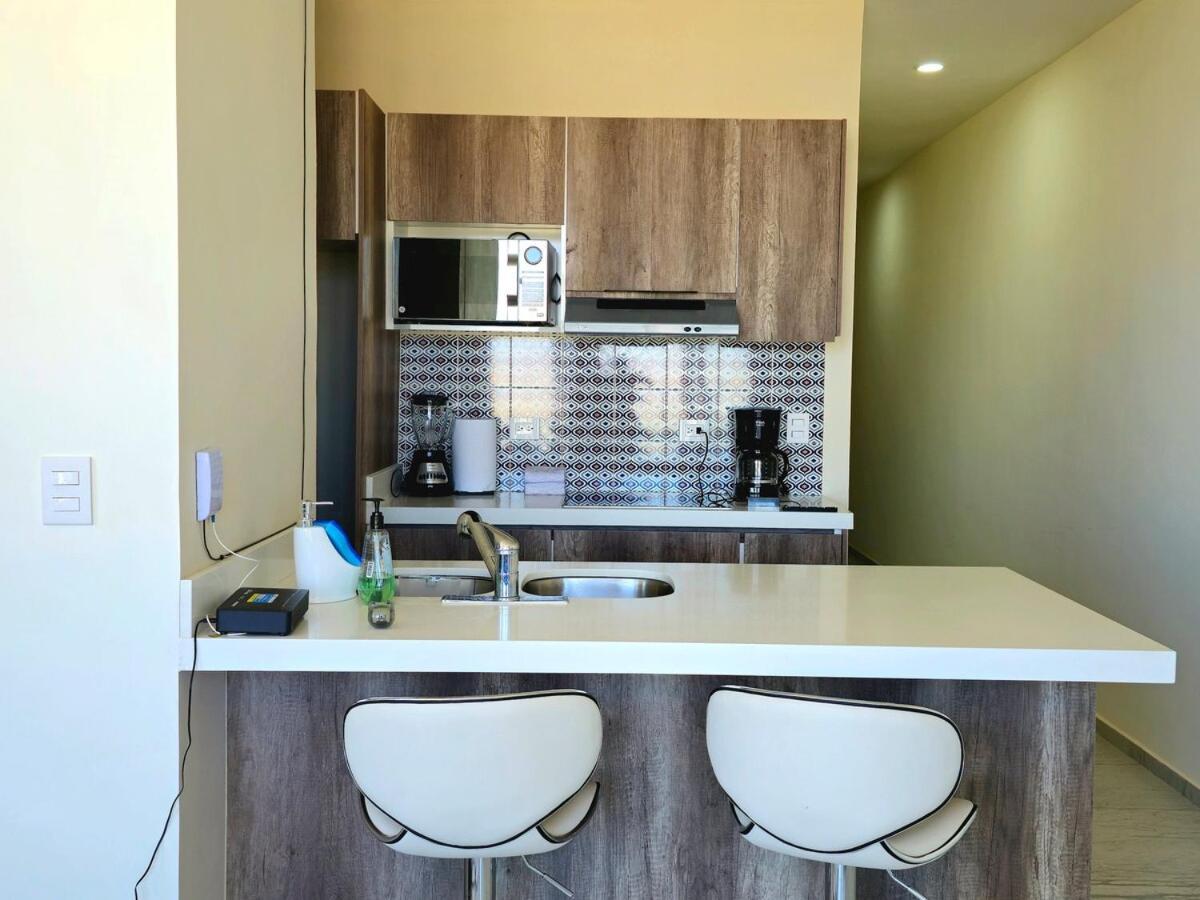 Only 5 Minutes To Downtown With Beautiful View ! Apartamento Cabo San Lucas