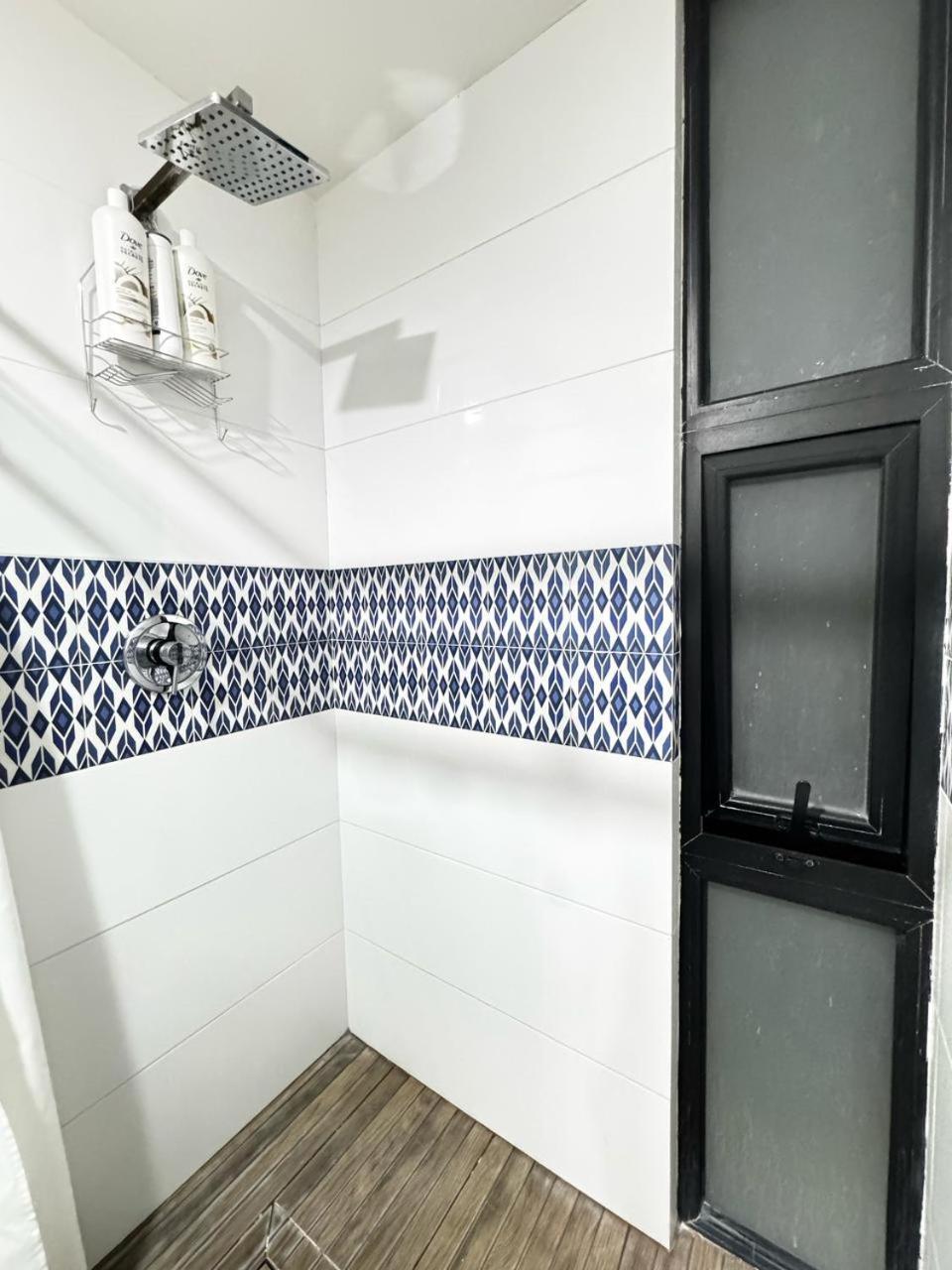 Only 5 Minutes To Downtown With Beautiful View ! Apartamento Cabo San Lucas