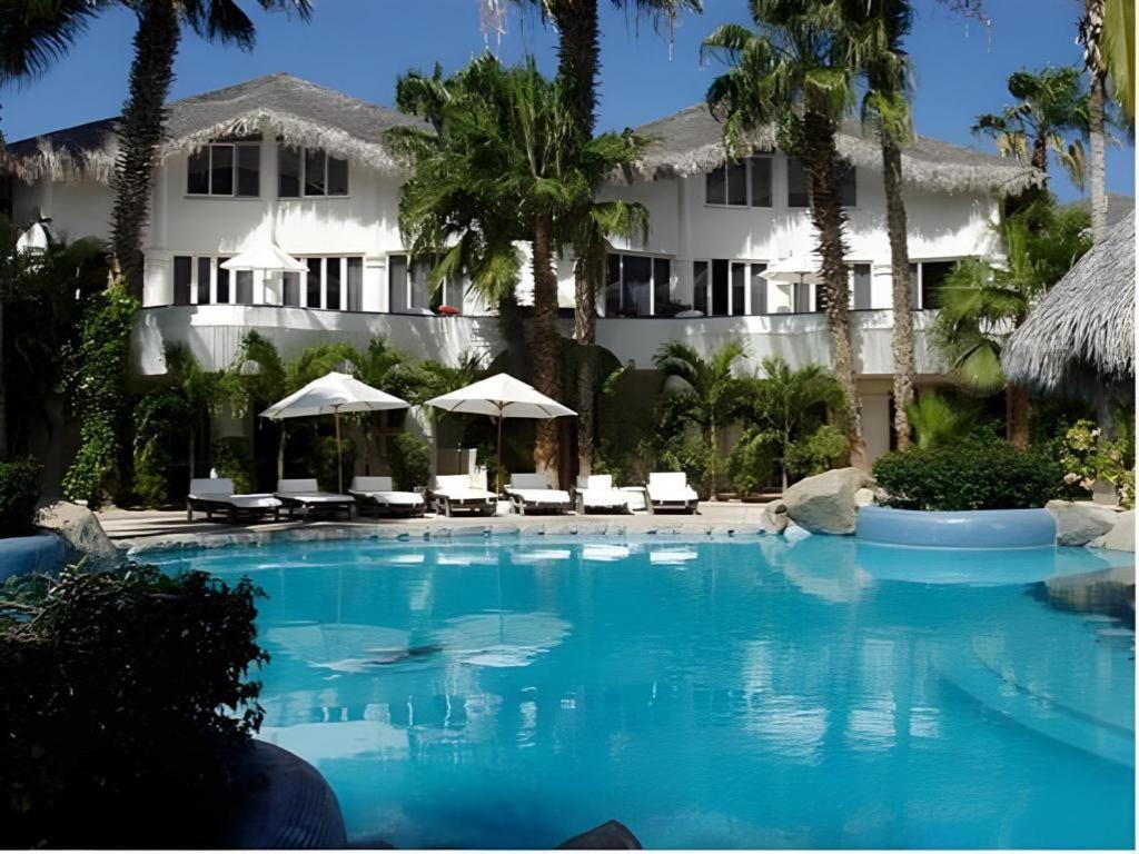 Club Cascadas De Baja Resort 3*