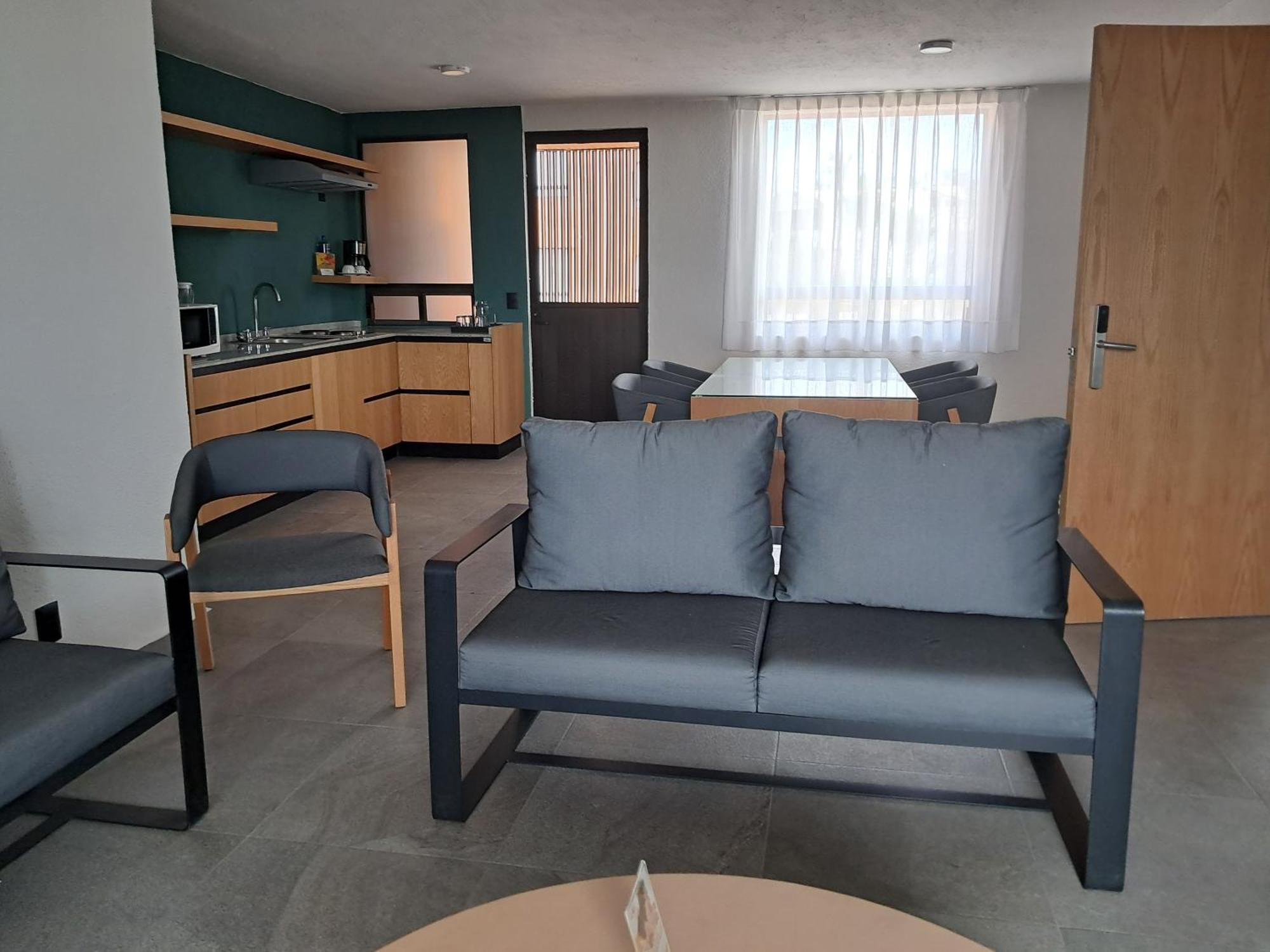 Sunny Aparthotel *