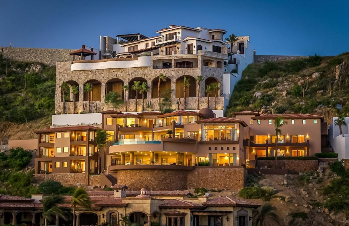 Azure, Cabos