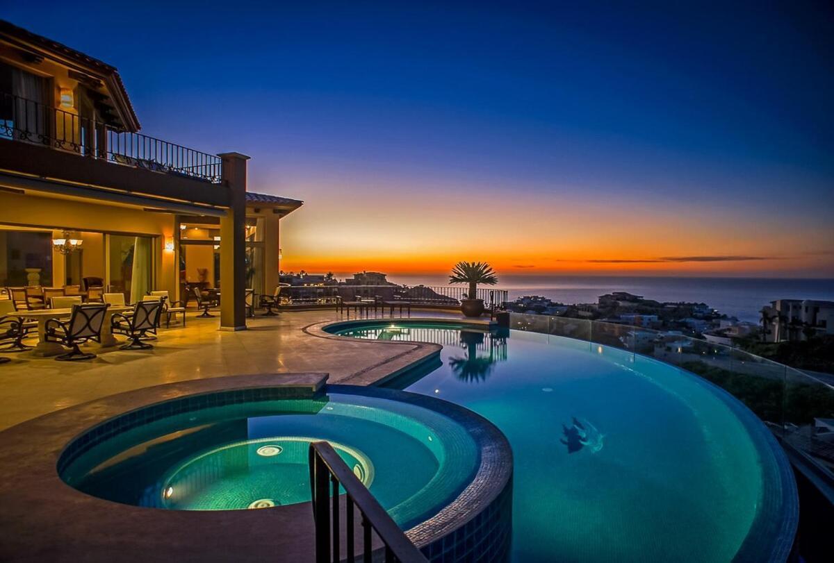 Azure, Cabos Villa *