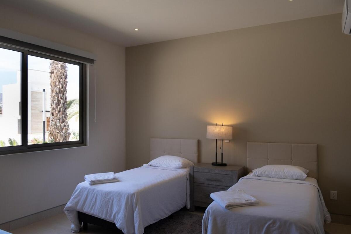 New Luxury In With Pool & Firetable Apartment Cabo San Lucas