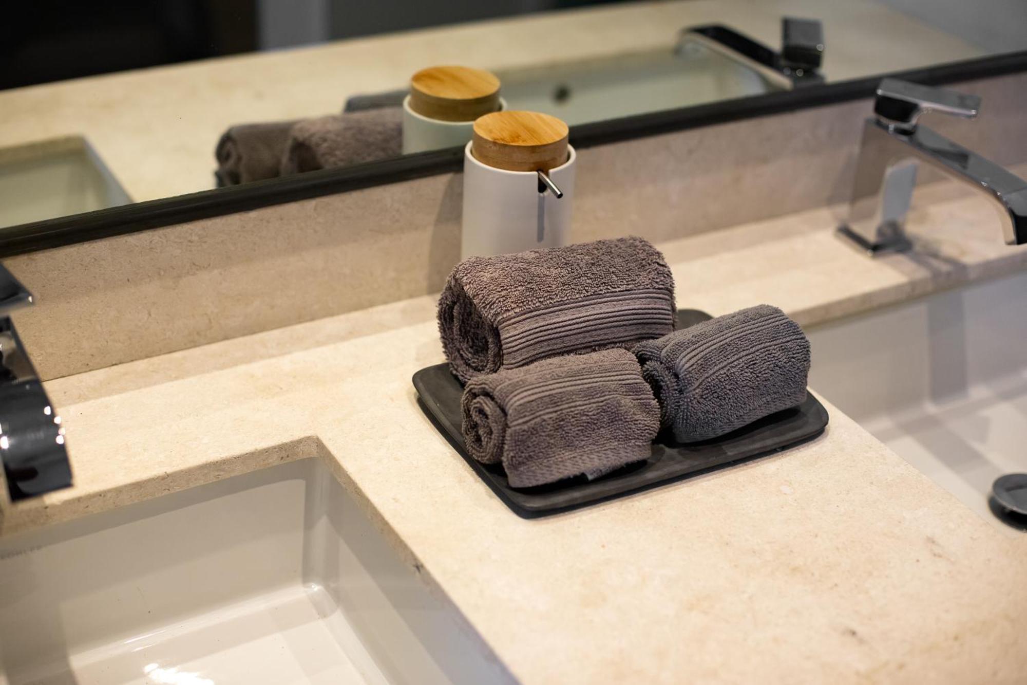 Apartment Marina 1br Sofabed Near With Private Jacuzzi *