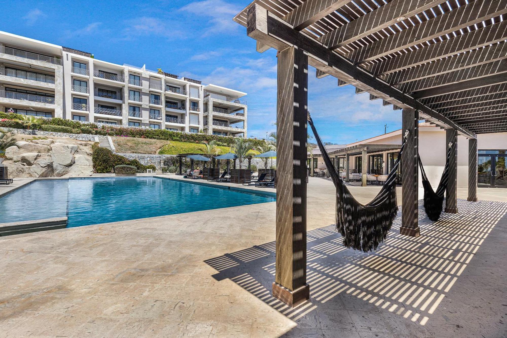 Cabo Ph Stunning Rooftop With Jacuzzi Apartment