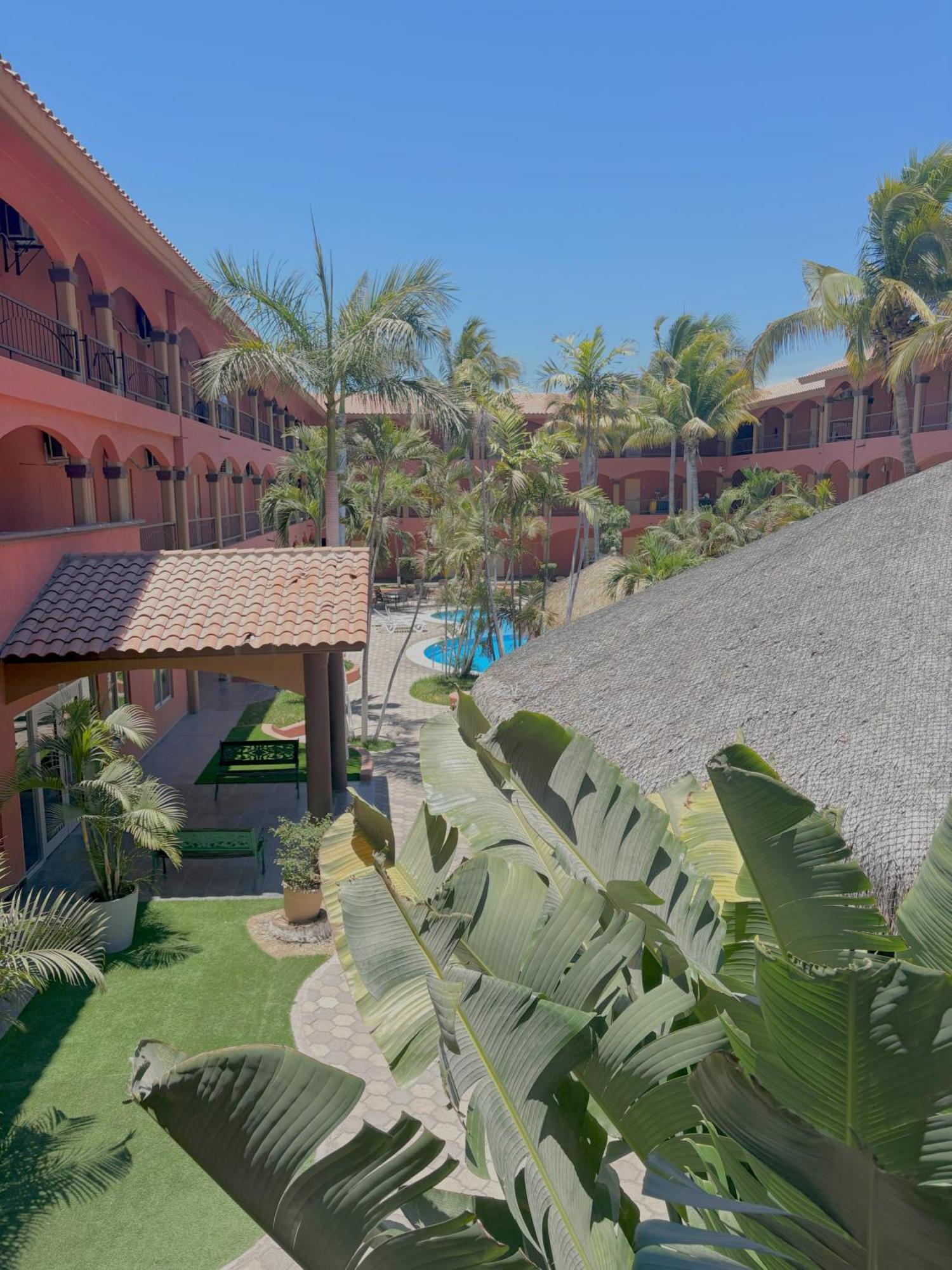 Real Cabos 3*