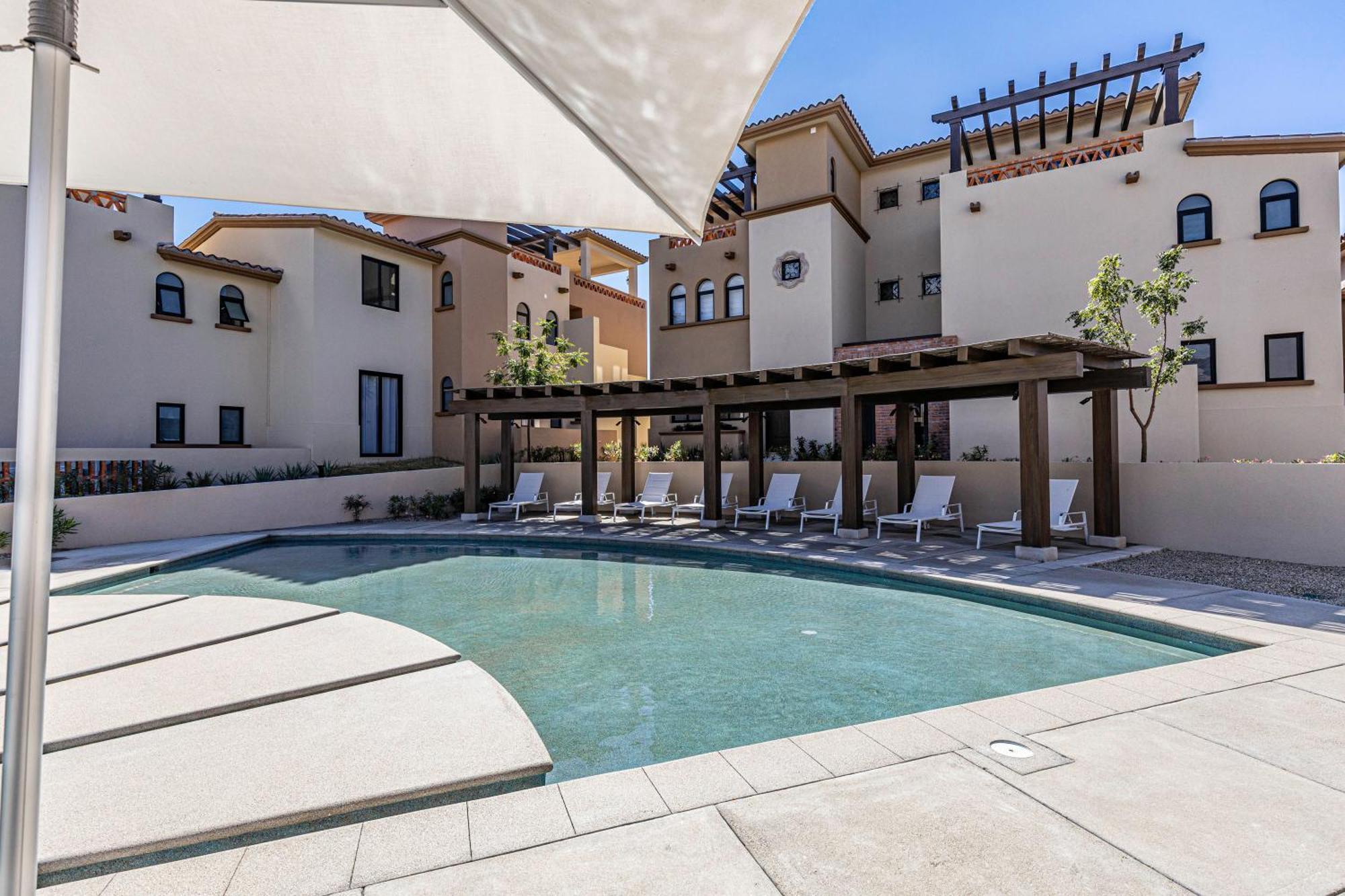 Сasa de vacaciones Secluded Retreat With 5-star Amenities *