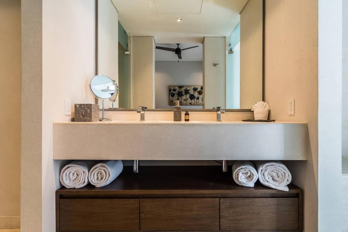 Сasa de vacaciones 2 Bedroom At Cabo Marina Private Jacuzzi & Grill *