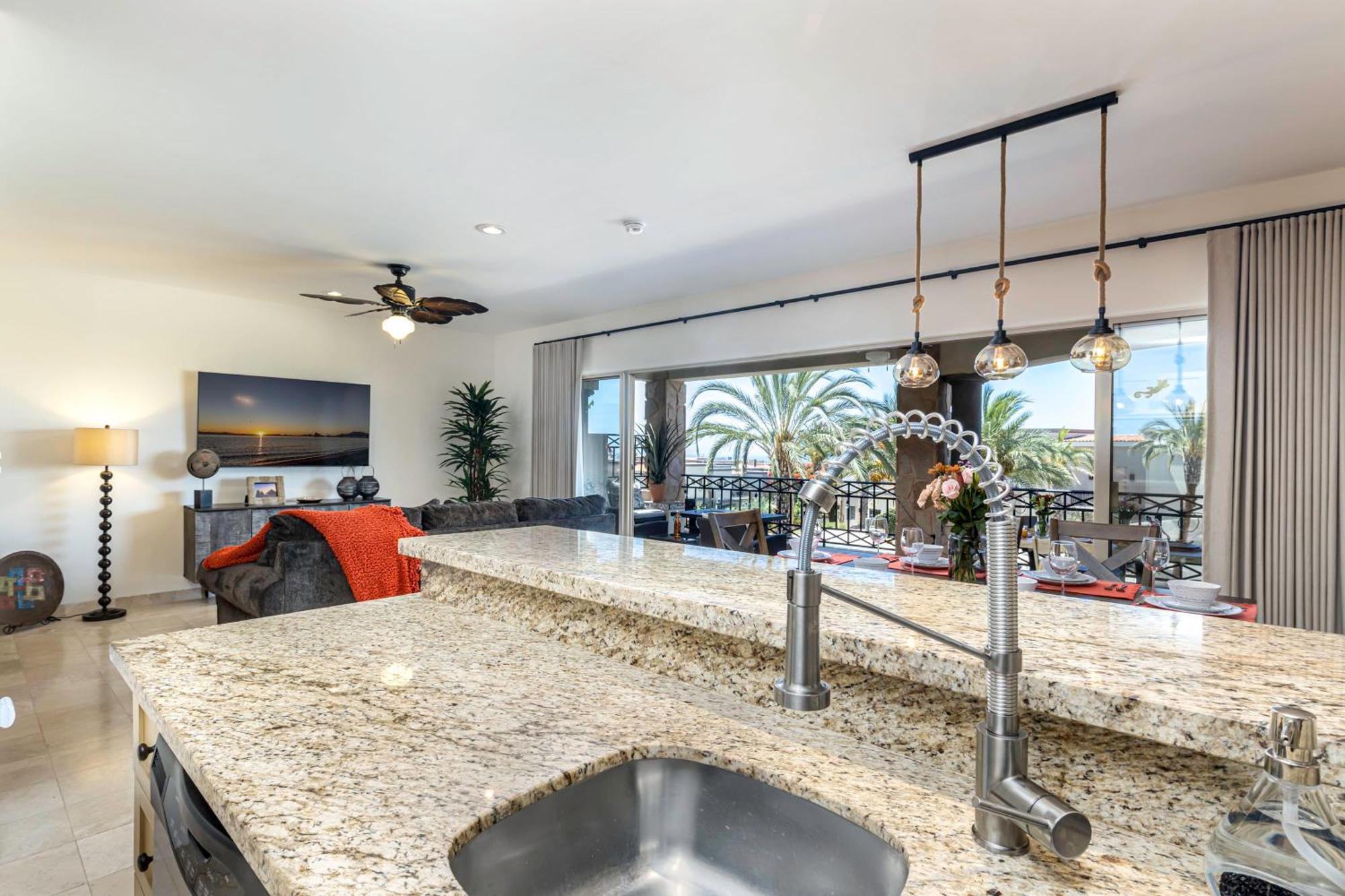 Exquisite 2 Bedroom In Tezal Ocean Views & Amenities *