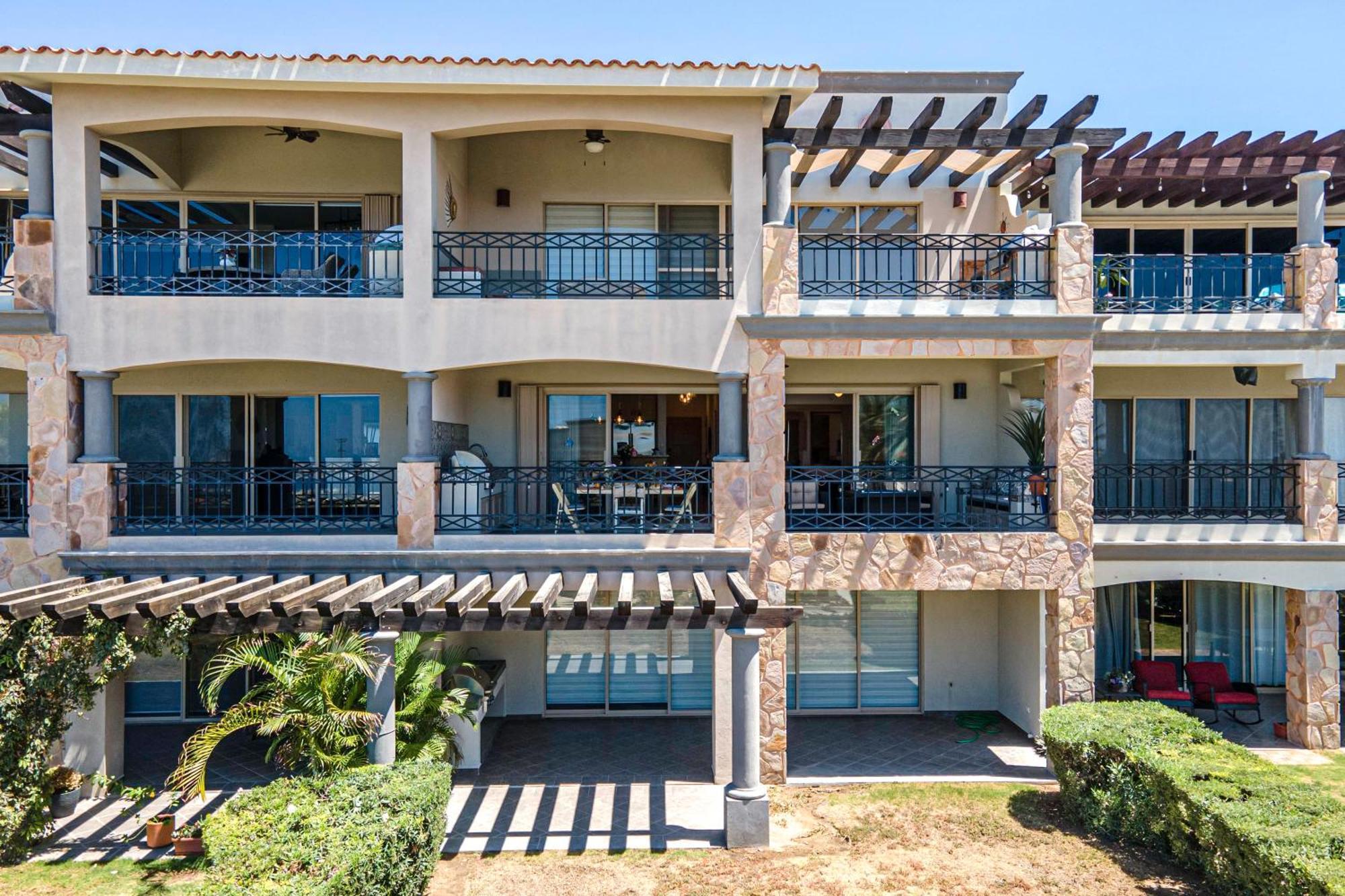 Exquisite 2 Bedroom In Tezal Ocean Views & Amenities *