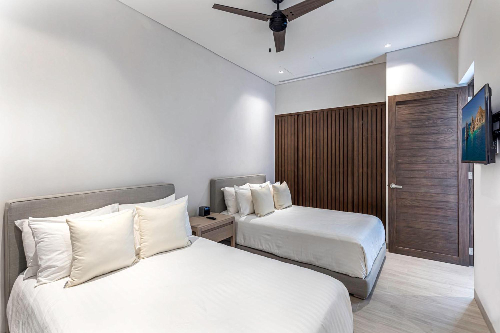 Location In Cabo Marina Private Rooftop Sleeps 8 * Cabo San Lucas